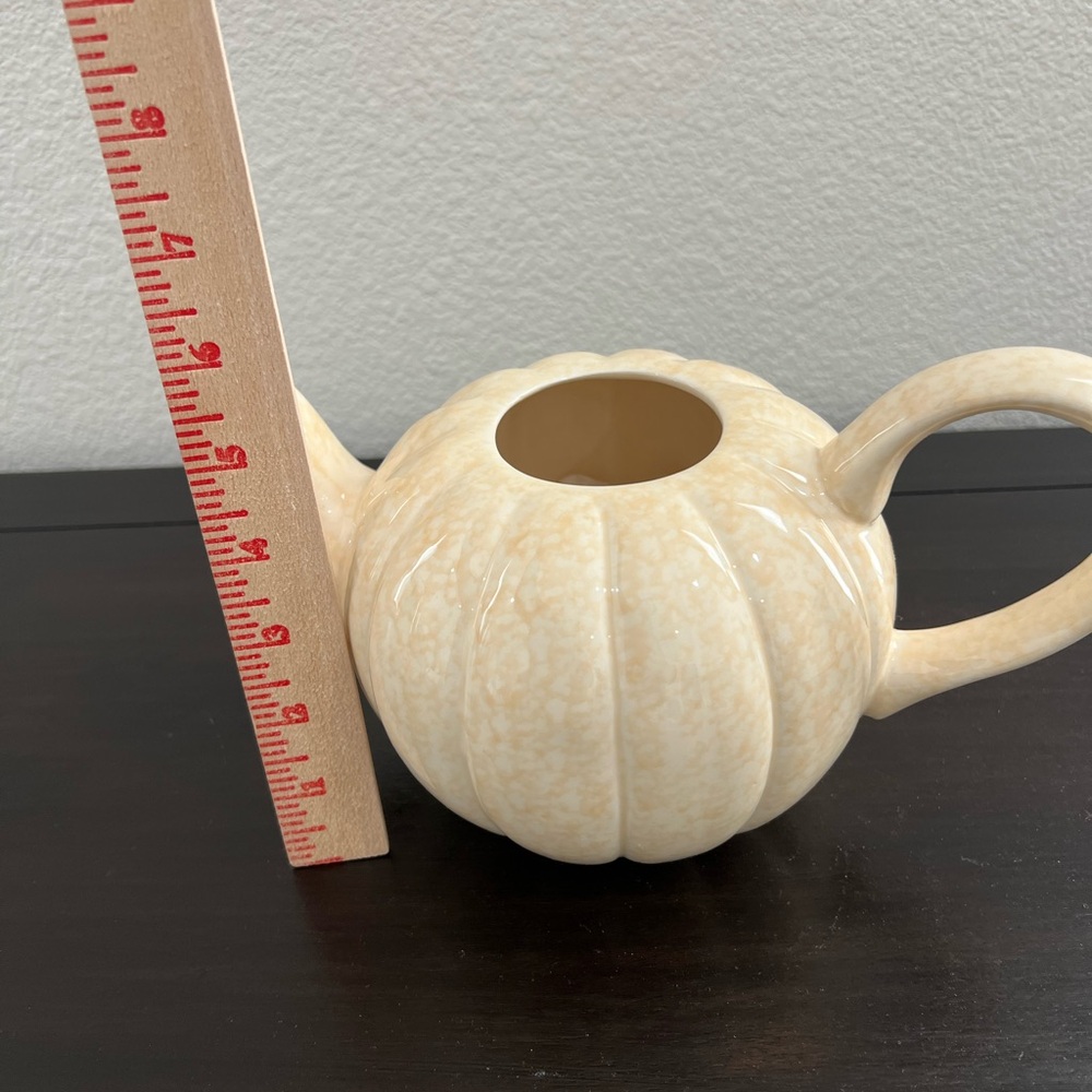 Vintage Fitz and Floyd Cream Seashell Caribbean Teapot w/ lid - Picture 7 of 8